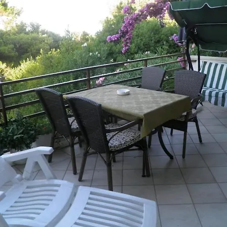 Appart hôtel Apartman Bugenvila